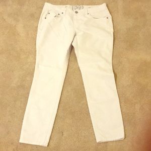 Juniors White Jeans